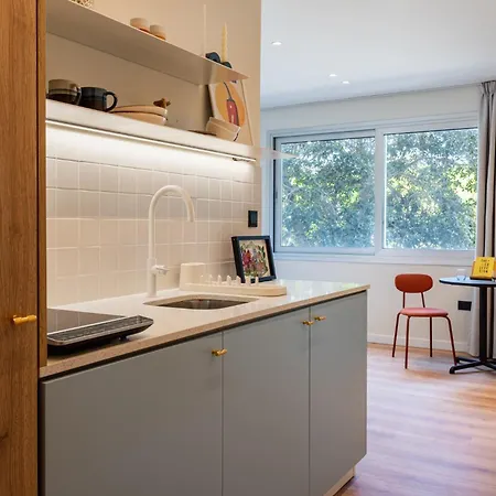 Apartment Vibrant W/ Parking Near Old Nicosia