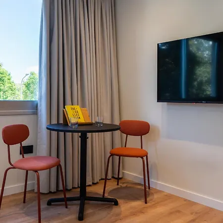 Apartment Vibrant W/ Parking Near Old
